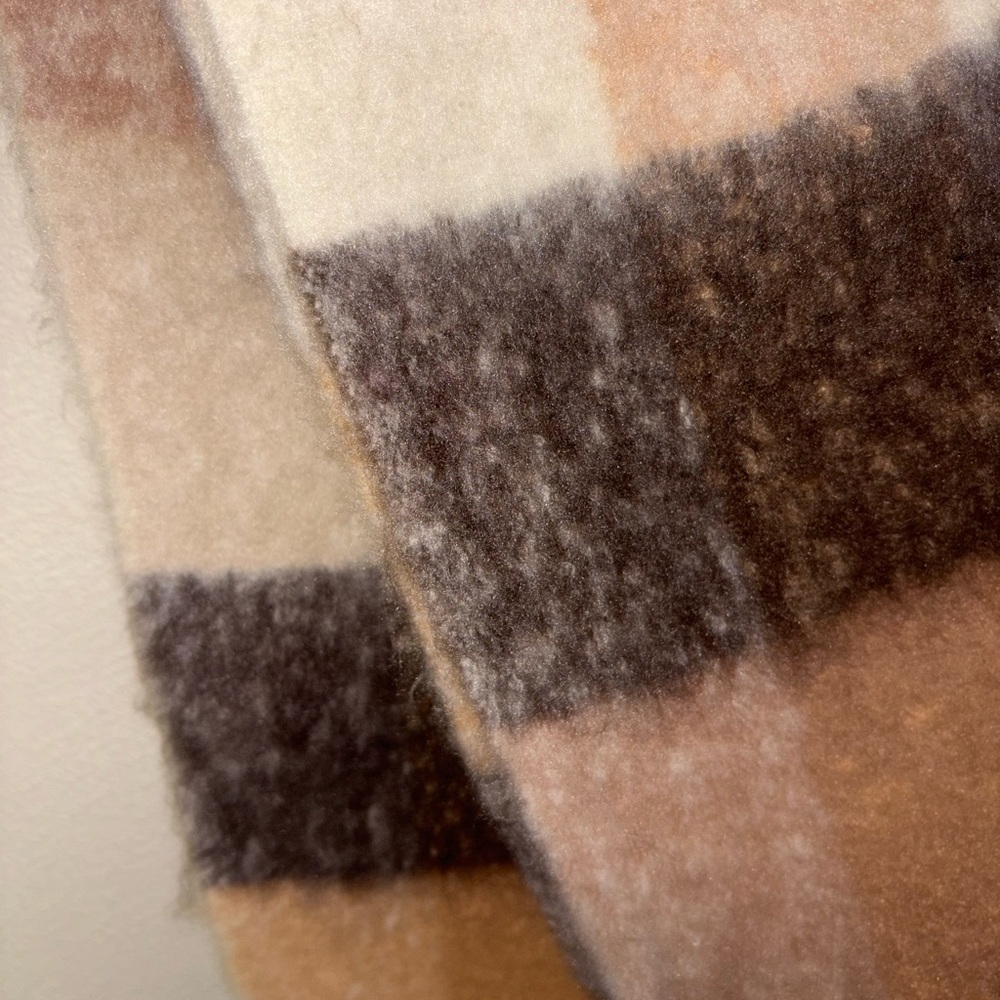 Scarf - Picture 7 of 7